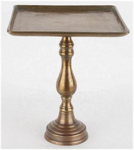 Présentoir à gâteau en métal fabriqué à la main de haute qualité vaisselle fantaisie présentoir à gâteau vente chaude nouveau Design plats fantaisie - Product Image 1