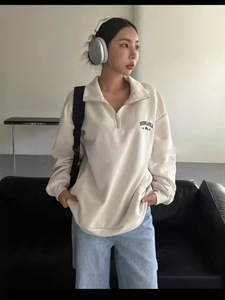 เสื้อฮู้ดซิปผู้หญิงปักลายพร้อมส่ง แขนยาว ทรงหลวม สไตล์สตรีทแวร์ ปักโลโก้ - Product Image 1
