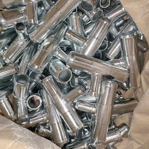 Tés en acier décimaux 25x25x16mm pour flexibles de chauffage automobile General Motors - Product Image 1