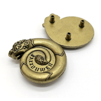 Étiquettes métalliques en alliage de zinc personnalisées de luxe avec logo pour boucle de sac, étiquette finition antique pour accessoires de sac à main