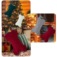 Vente en gros directe usine transfrontalière de chaussettes en tricot de Noël avec motifs de décorations, de pattes de chat et de os 'licking-dog', et de sacs à bonbons