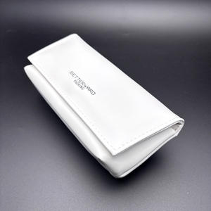 Vente en gros, <span class=keywords><strong>étui</strong></span> de rangement pour <span class=keywords><strong>lunettes</strong></span> de soleil en cuir artificiel blanc <span class=keywords><strong>fantaisie</strong></span> avec logo personnalisé, <span class=keywords><strong>étui</strong></span> <span class=keywords><strong>souple</strong></span> classique pour <span class=keywords><strong>lunettes</strong></span> - Product Image 1