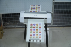 YH-330EF Découpeuse d'étiquettes à alimentation automatique, machine de découpe de bureau automatique avec caméra CCD pour découpe de contour - Product Image 5