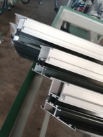 Machine de découpe automatique CNC à 45 degrés pour cadres de fenêtres et de portes, scie à onglets pour profilés en aluminium