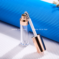 Tubes de brillant à lèvres de 9ml avec gros pinceau métallique emballage cosmétique contenant de baume à lèvres transparent logo personnalisé