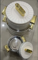 Ensemble de 3 casseroles isothermes élégantes à cannelures, 1,5 L, 3,2 L, 6,2 L, avec intérieur en acier inoxydable et accent doré, pour le maintien au chaud des aliments et le service lors d'événements