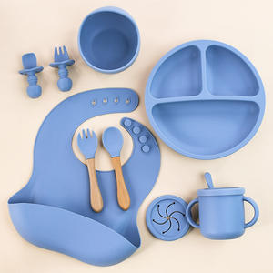 Ensemble d'alimentation pour bébé souple sans Bpa écologique personnalisé en gros ensemble d'ustensiles en silicone ensemble d'alimentation pour bébé en silicone gris - Product Image 1