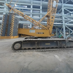 Grue mobile sur chenilles hydraulique XGC200 d'occasion, 200 tonnes de capacité de levage, bien entretenue, équipement professionnel à vendre - Product Image 4