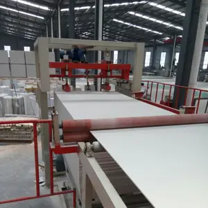 Papan produksi langit-langit dilapisi PVC papan gipsum untuk mesin pembuat langit-langit mesin bahan bangunan