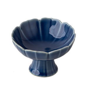 Assiette à dessert en céramique avec tige, mini bol à fruits en porcelaine en forme de lotus pour servir des collations lors de fêtes, style chinois, design simple - Product Image 5