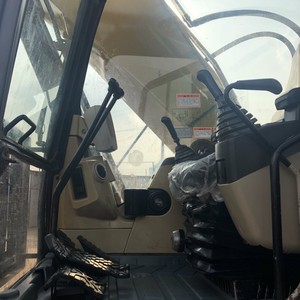 รถขุดไฮดรอลิกตีนตะขาบ Caterpillar CAT 325D มือสอง สภาพดี 95% พร้อมขาย มีสินค้าในสต็อก - Product Image 6