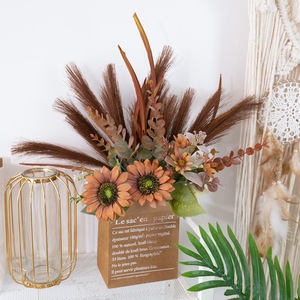 Bouquet de tournesols artificiels CallaFloral en plastique pour décoration de mariage et de maison, à suspendre au mur CF01321 - Product Image 1