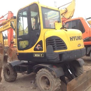 Excavatrice d'occasion, matériel de terrassement HYUNDAI 60W-7 à vendre - Product Image 1