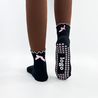 Chaussettes de Pilates personnalisées pour adultes, roses, avec nœud, semelle antidérapante, bordure volantée, logo brodé, design élégant et tendance, pour le ballet et le quotidien, séchage rapide