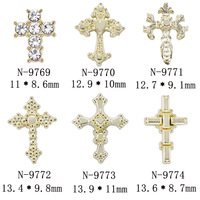 Breloques en métal alliage pour nail art, style punk gothique, décorations d'ongles en strass en forme de croix, accessoires de manucure 3D, fournitures en gros