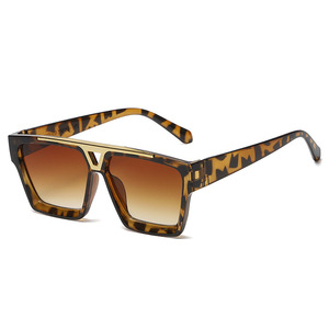 Custom Metal Logo Fashion Flat <strong>Top</strong> Sunglasses Shades Oversize Trendy Personality V LOGO Women Square Sun <strong>Glasses</strong> - Product Image 4