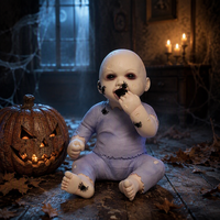 Décoration de scène d'Halloween : Poupée fantôme effrayante, araignée mangeuse de mains, démon bébé chauve assis, Chine