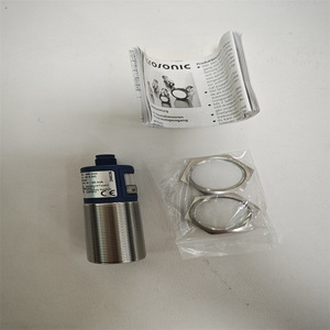 Sensor Ultrasónico Microsonic Mic 35 IU TC E para Detección de Nivel de Materiales en Almacenes - Product Image 3