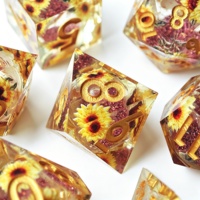LuxeRoll Ensemble de 7 dés en résine à noyau liquide motif tournesol, polyédriques pour jeux de rôle de table, vente en gros, personnalisés et faits à la main, pour D&D