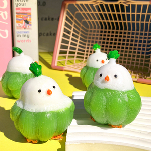 Jouet à presser artisanal de haute qualité en forme d'oiseau ail en forme de dessin animé, idéal pour la décoration de la maison et du bureau - Product Image 1