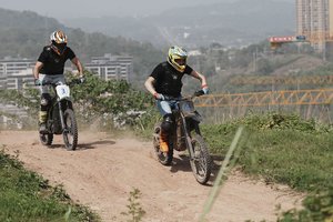 Nuevo modelo en Stock 2025 Komodo Talaria 32KW 97,2 V Off-Road MX Motocicleta de carreras eléctrica de alta velocidad de Komodo Emoto - Product Image 3