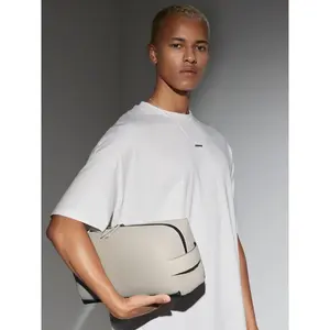 Bolsa de zapatos/accesorios de PU mate, gadgets sostenibles - Product Image 3