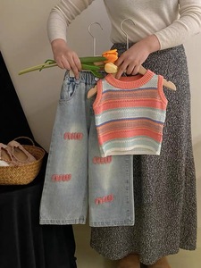 Completo Estivo 2026 per Ragazze: Canotta a Righe Senza Maniche e Jeans - Set 2 Pezzi - Product Image 1