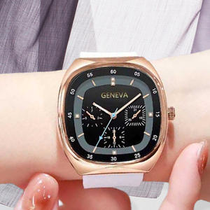 Reloj de Pulsera Cronógrafo Digital LED con Correa de Silicona Elegante y Moderno, Reloj Deportivo de Lujo con Tres Esferas para Hombre y Mujer - Product Image 2