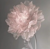 Nouveauté : Décoration florale géante rose en tissu fait main pour mariages et événements