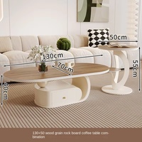 Table basse élégante en bois grainé style crème haut de gamme pour salon, idéale pour petit appartement, avec rangement intégré, à placer près du canapé