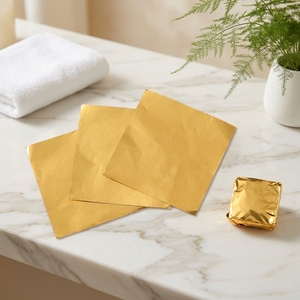 Papier d'aluminium doré métallisé de qualité alimentaire, gaufré, découpé 10x10 cm, emballage jetable pour chocolat et cadeaux - Product Image 4