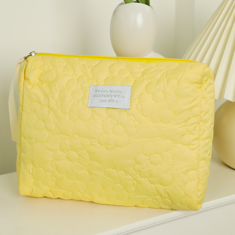 Yunduo cosmetic bag (yellow medium)