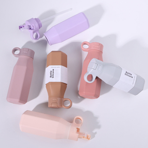 Bouteille d'eau pliable en silicone de qualité alimentaire sans BPA pour bébés et enfants, avec paille, personnalisable avec logo - Product Image 2