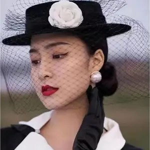 Chapéu de veludo com renda, chapéu de veludo estilo festa de casamento, hepburn, elegante, preto, com branco, rosê, noiva