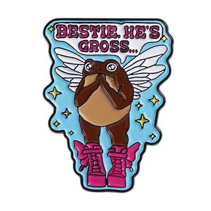 Broches de esmalte creativos de rana con alas de hada, personalizados para mejores amigos, insignias divertidas para ropa, regalos de joyería para amigos - Product Image 1