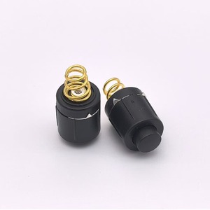 Interruptor táctil JinChen JC-<span class=keywords><strong>1813</strong></span>-MK de alta corriente 10A 30V chapado en oro 1NO1NC para linterna, luz fuerte, cola central - Product Image 2