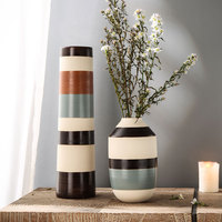 Vase en porcelaine en céramique de style Ins de grande valeur Vase de sol à arrangement floral peint à la main pour la maison salon jardinière hydroponique