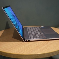 Laptop Pavilion Book Pro 14 Nueva a Bajo Precio, I5, 16GB/1TB SSD, WiFi6, Pantalla OLED 2.8K 120Hz, Teclado en Inglés, Refrigeración con Doble Ventilador