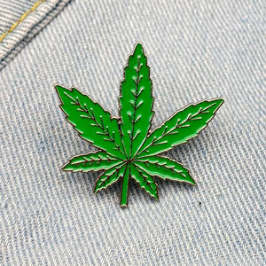 Épingles à revers en émail doux personnalisées, mignonnes, en forme de feuilles de pavot vertes, plaquées métal, en gros de Chine - Product Image 3