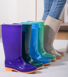 YL6025 Großhandel Günstige Wadenlange Modische Landwirtschaftliche Damen-PVC-Wasserfeste Regenstiefel - Product Image 2