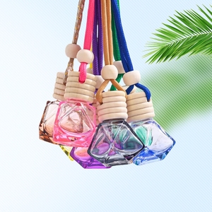 Lindo 8ml 10ml colorido colgante Perfume botella de vidrio coche fragancia botella difusor con cuerda - Product Image 1