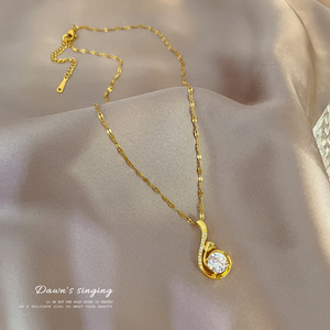 Collana unica di Design di uccelli marini intrecciati in oro 18K che combina Micro Set di pietre di zircone e costruzione durevole - Product Image 3