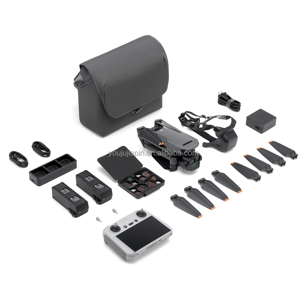 DJI Mavic 3 Pro Fly Más Combo (DJI RC)