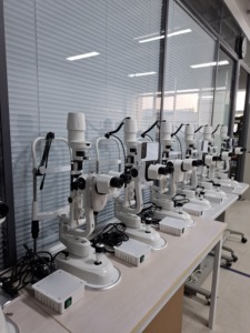 Lámpara de hendidura digital profesional para examen del segmento anterior del ojo - Product Image 3