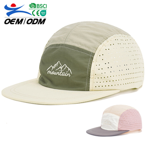 Gorra Deportiva Unisex de Verano Ajustable Plana Personalizada de Poliéster Transpirable con Protección Solar Estilo Snapback Hip Hop para Uso en Exteriores - Product Image 1