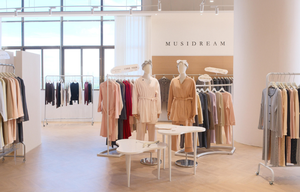 Robe de chambre sexy pour femmes, sans manches, en nylon, avec taille élastique, respirante et super douce, tissu confortable, imprimé, style décontracté - Product Image 4