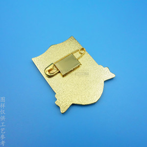Custom Zinc Alloy <b>Shield</b> Badge Gold Color Baking <b>Paint</b> Epoxy Resin Nickel-Free Butterfly Buckle Advertising Gift - Product Image 3