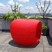 Lit de soleil rouge en osier pour jardin Style tropical Resort Hôtel Loisirs Rotin Bain de soleil Lit pomme Mobilier d'extérieur Cocoon Lounger