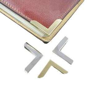 Suministro de fábrica Esquina de <span class=keywords><strong>metal</strong></span> de 25x25x2,0mm para cubierta de libro - Product Image 5