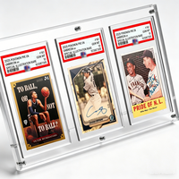Cadre de présentation de cartes personnalisé en acrylique transparent moderne, avec logo personnalisé, montage facile sur bureau, pour cartes de collection TCG et de sport gradées